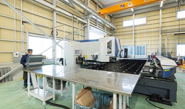 （主に原材料加工を行う工場）