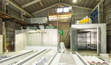（主に塗装を行う工場）