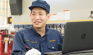 大窪鉄工　先輩社員